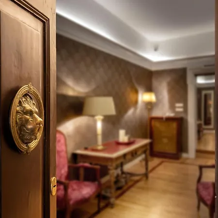 Residenza Frattina Řím