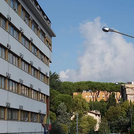 Ibis Styles Aurelia Отель