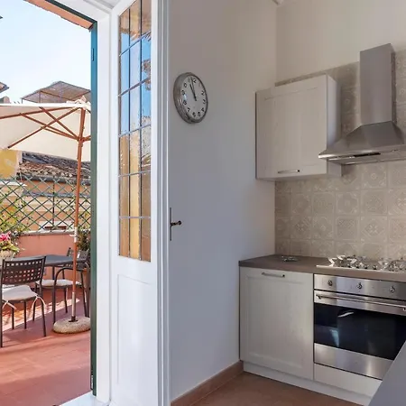 Trastevere Luxury With Terrace Apartment