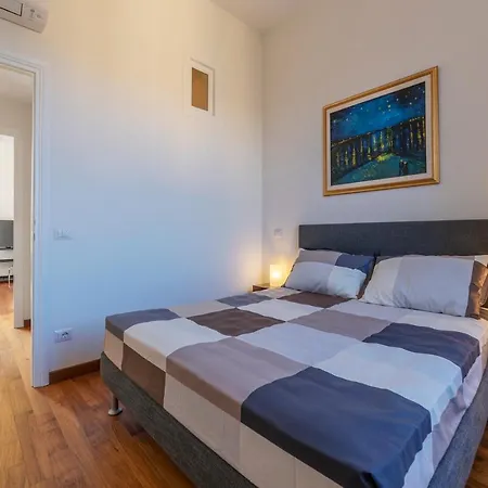Trastevere Luxury With Terrace Apartment Rome