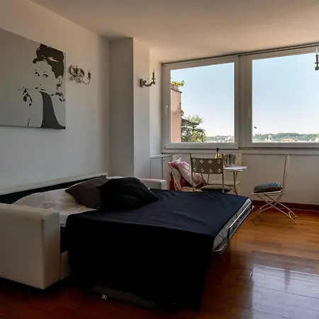 Apartment Prince's *