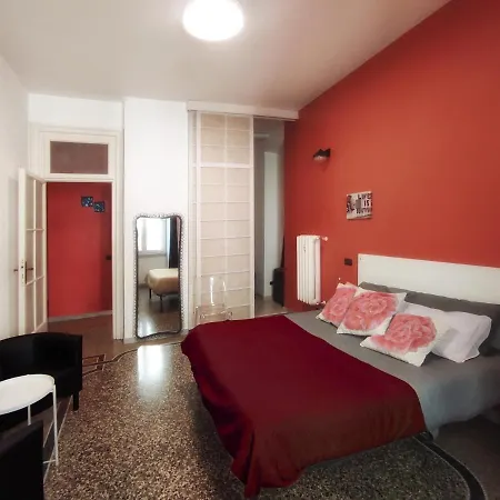 Locazione Turistica San Giovanni, Via Voghera Guest house *