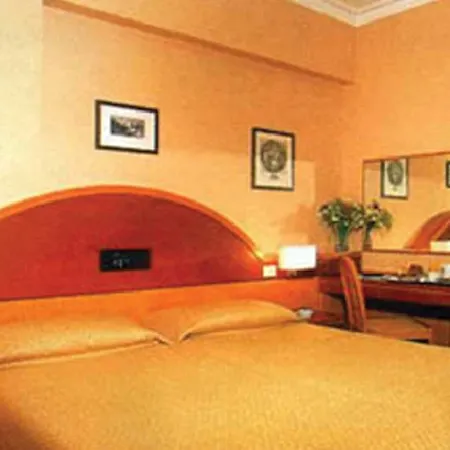 Glori Hotel
