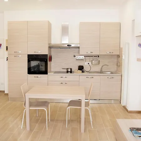 Jn Apartment *
