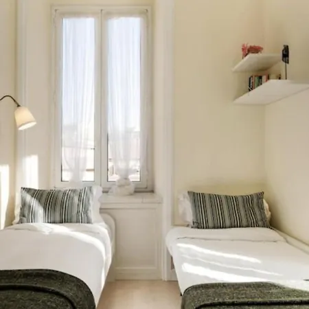 Sunny Flat In Elegant Building Close To Colosseum *