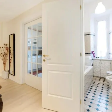 Sunny Flat In Elegant Building Close To Colosseum Apartamento