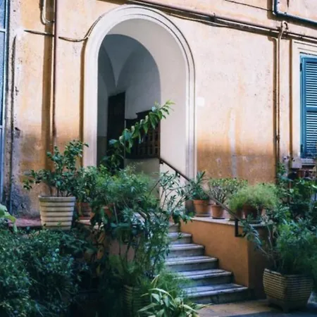 Sunny Flat In Elegant Building Close To Colosseum *