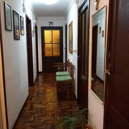 2000 Hostel