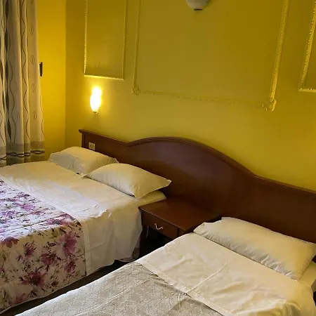 Sunlight 3 Bed & Breakfast Rome