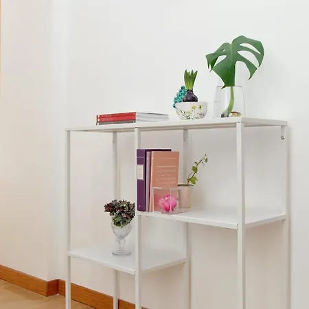 Take Me - Forum Apartment
