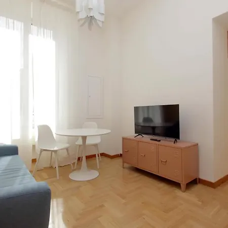 Take Me - Forum Apartment Rome
