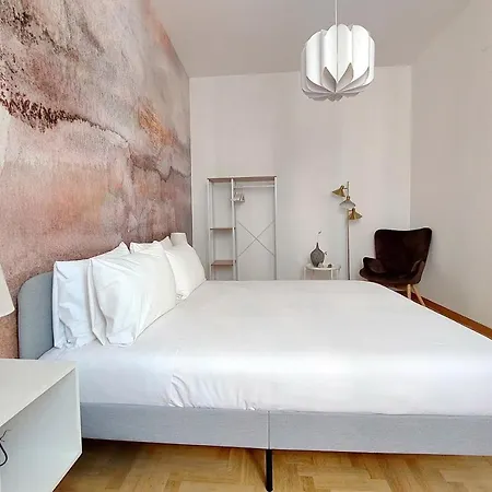Take Me - Forum Apartment Rome