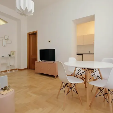 Take Me - Forum Apartment *
