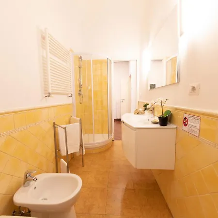 The Rent - Stylish In Downtown Rome