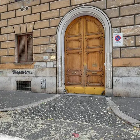 Apartment Vacanze In Vaticano By Halldis