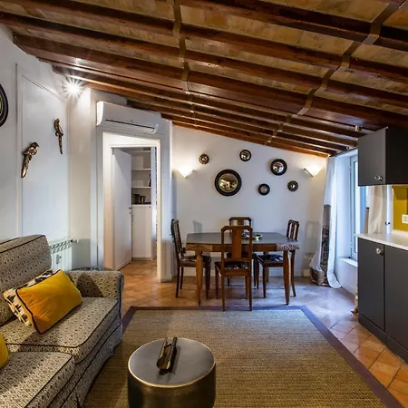 Apartment Frattina *