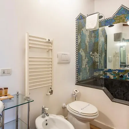 Frattina Apartment