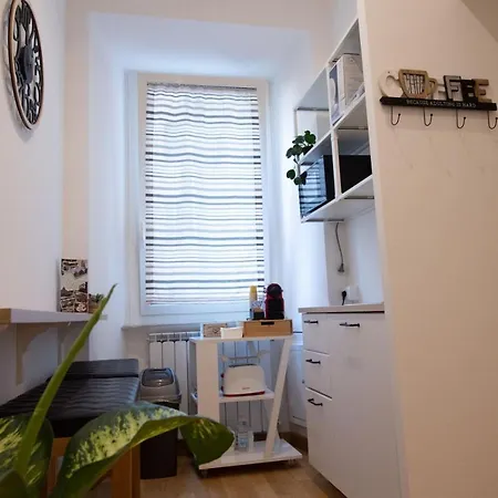 Domus Castroni Germanico Bed and breakfast