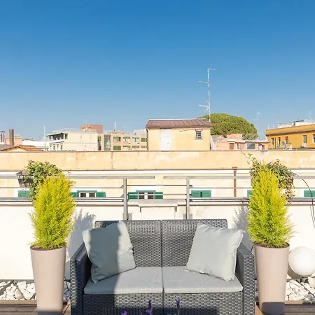 Apartment Iflat The Terrace Of Trastevere Rom