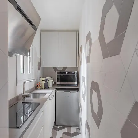 Iflat Sweet Near Saint Peter Apartment