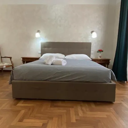 Appartamento Cavour 44616 Roma