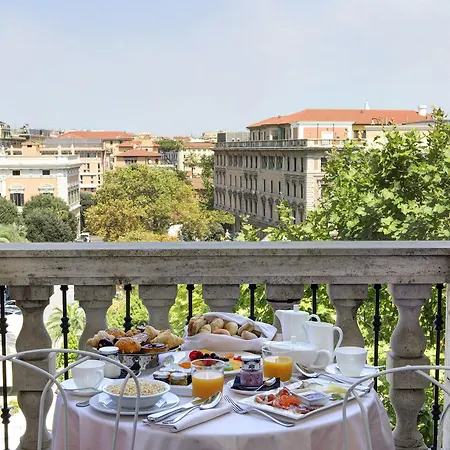 Grand Palace Hotel