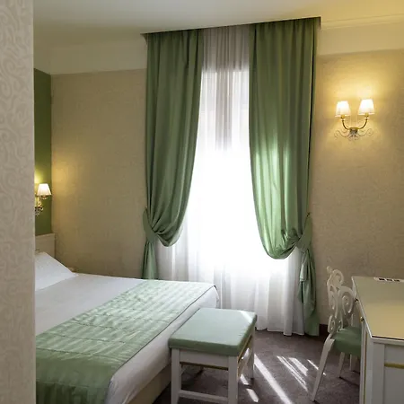 Leonardo Boutique Monti Roma