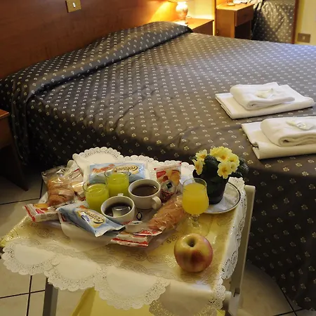 Farini Hotel