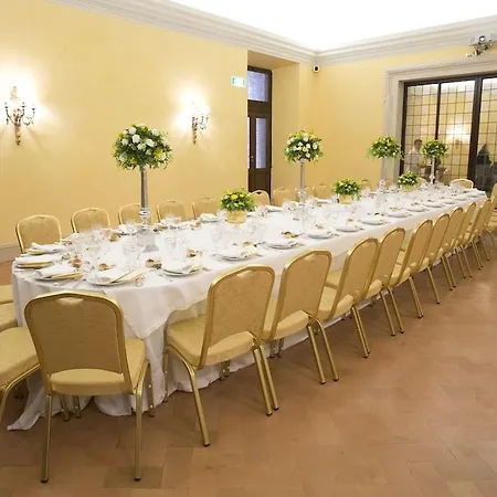 Palazzo Cardinal Cesi 4* רומא