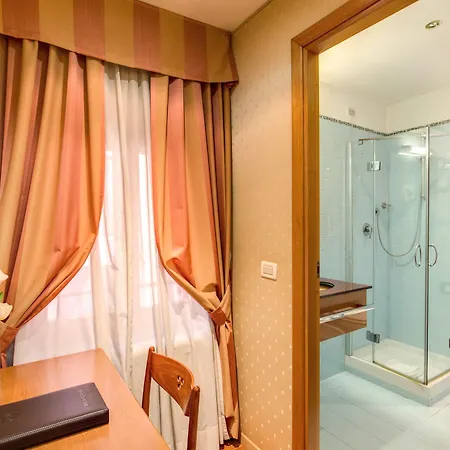 Flower Garden Otel Roma
