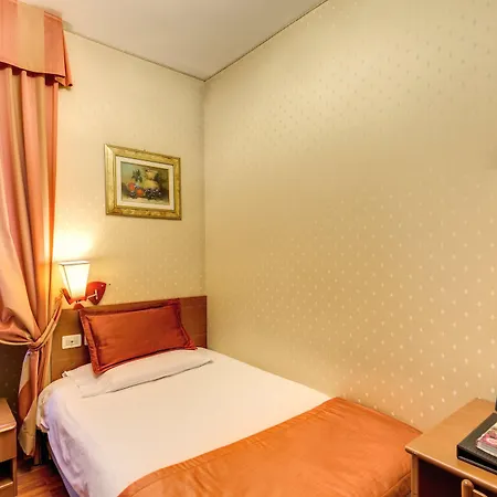 Flower Garden Otel 3*