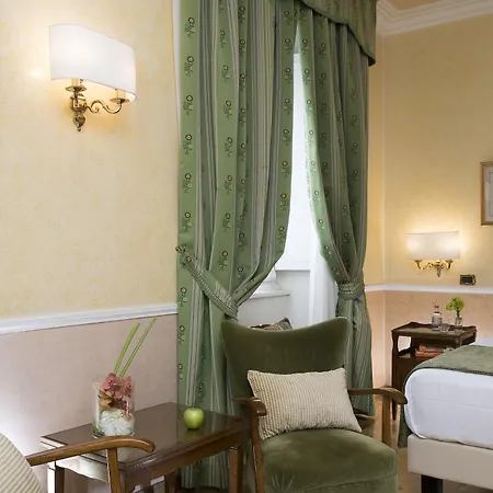 Bettoja Massimo D'azeglio Hotel 4*