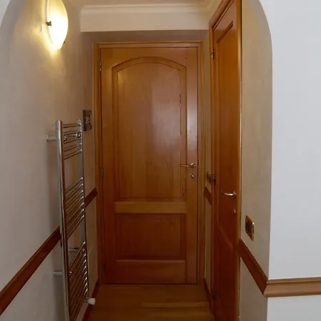 فندق Santa Prassede روما