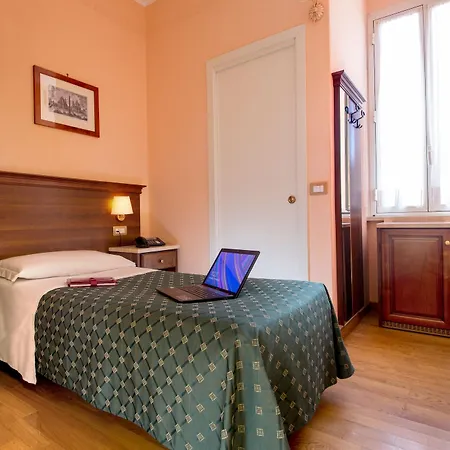 Palazzo Venere 4* Roma