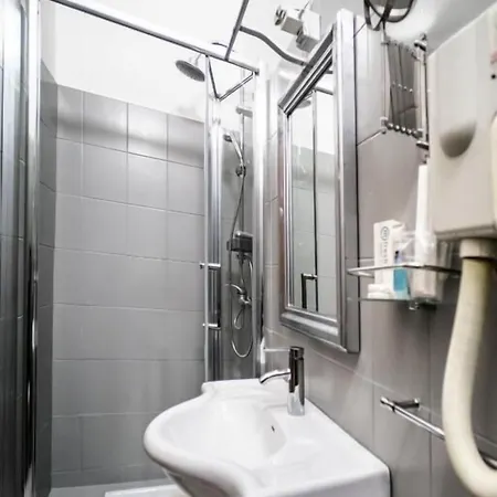 Merulana Star Guest house 3*