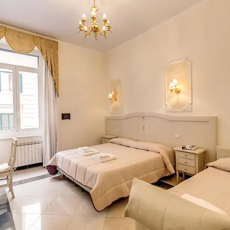 Cambridge Hotel 3*