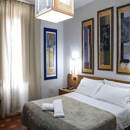 Roma Room Hotel 3*