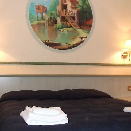 Cambridge Hotel Rome