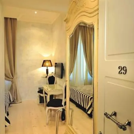 Mdm Roma