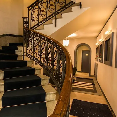 Otel Piazza Di Spagna