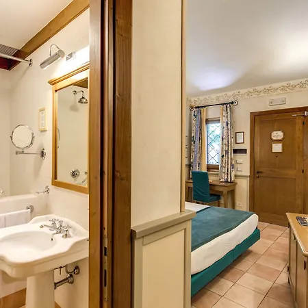 Santa Maria Hotel