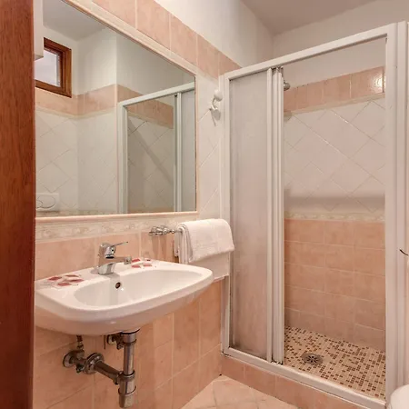 Hotell Planet 2*