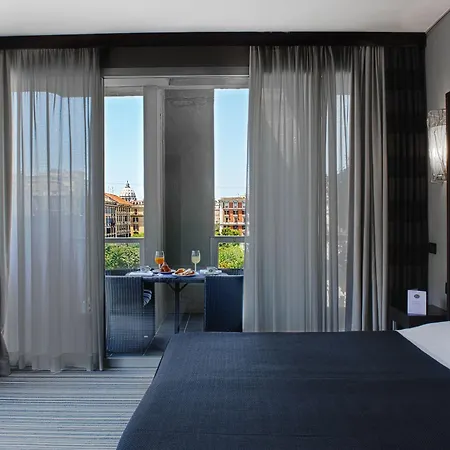Hotel Twentyone