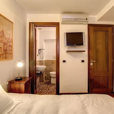 Residenza Domizia 3* Řím