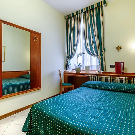 Hotell Residenza Paolo Vi 4*