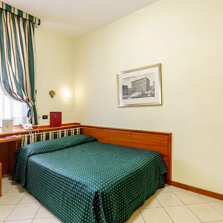 Hotell Residenza Paolo Vi 4*