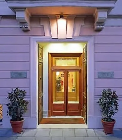 Alpi Szálloda 4*