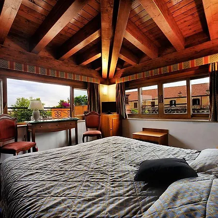 La Rovere 4* רומא
