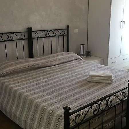 Damiani & Sister Guesthouse Bed & Breakfast 2*