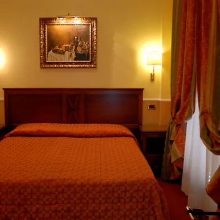 Aurora Garden Hotel 3*